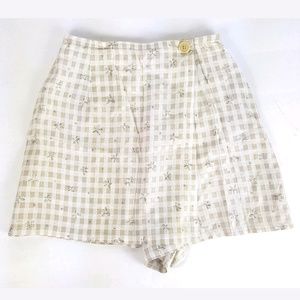 Max Studio White Brown Gingham Floral Skorts